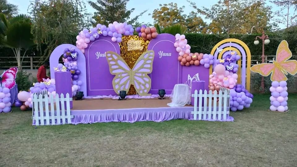 Custom Theme Decor